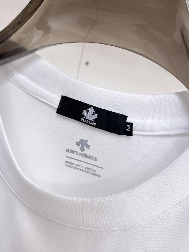 品牌logo重工艺设计 高端定制260克面料.手感柔软.穿着舒适.专柜级别
