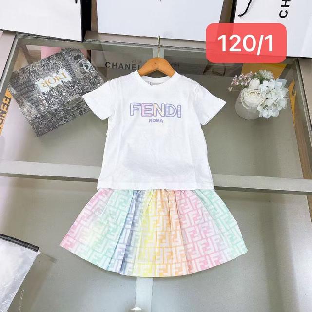 900元选一套，1400元选二套！2000元三套