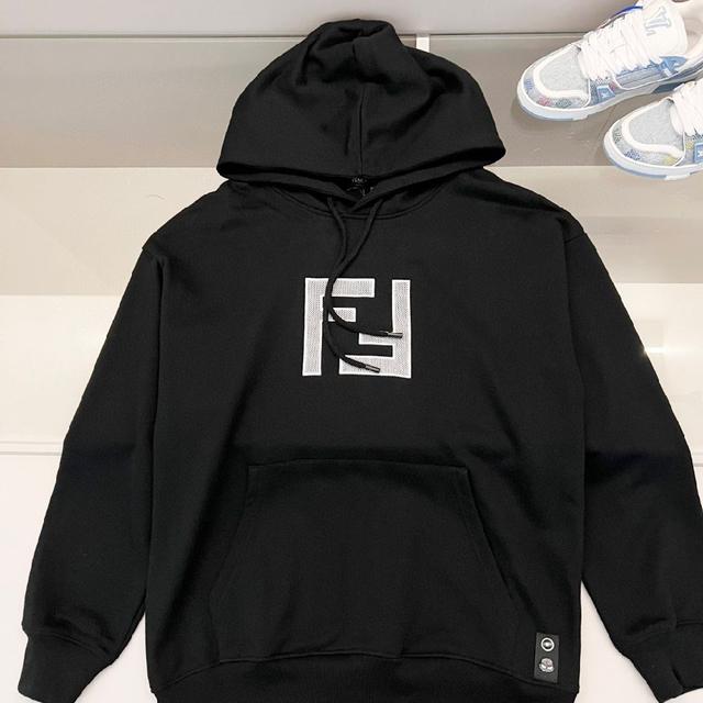 BURBERRY/巴宝莉 420克纯棉连帽卫衣 胸前微标战马刺绣🪡后幅