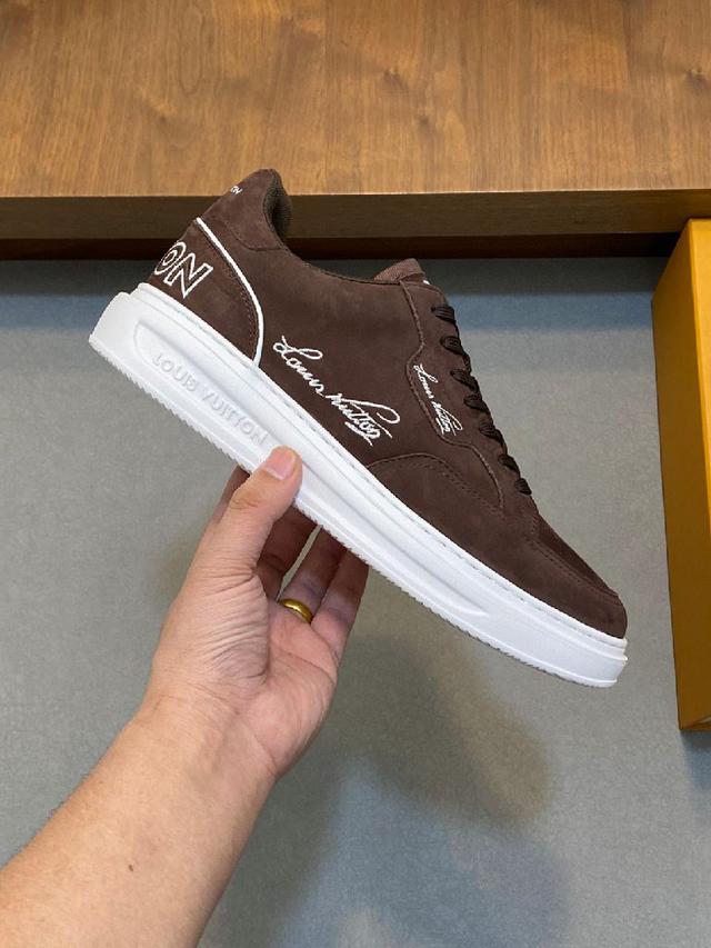 男士经典休闲运动鞋，本款 Beverly Hills 运动鞋