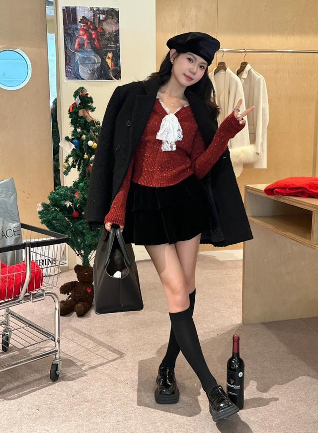 溫柔蕾絲花邊V領毛