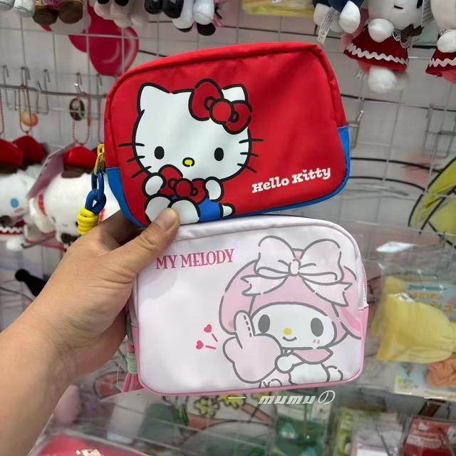 日系新款三麗鷗手拎化妝包(預購)