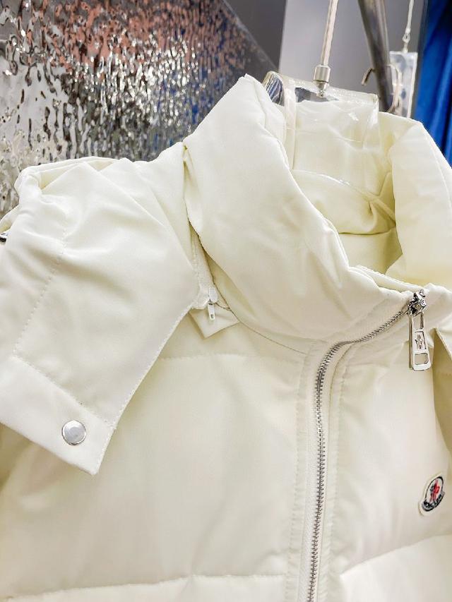 时尚顶级羽绒服 填充进口羽绒朵，100%市面最高品质