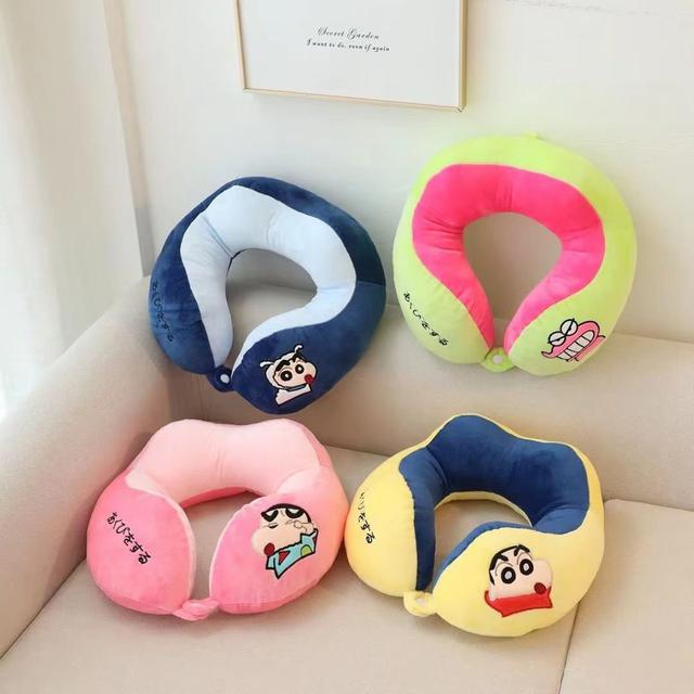 ins卡通蠟筆小新刺繡U型掛脖午睡枕(預購)