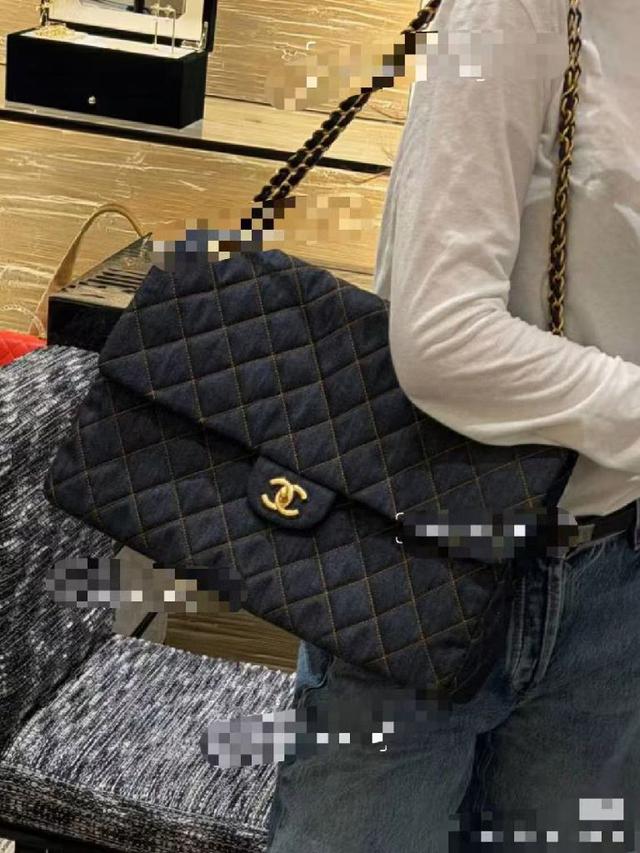 袋👜飞机✈️机场包包，采用深蓝丹宁面料+经典菱格纹