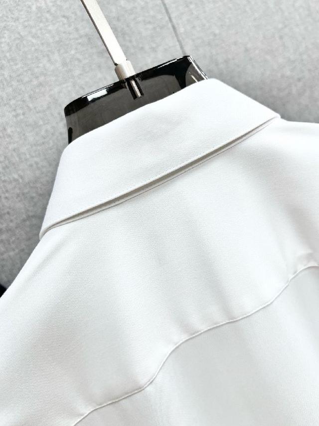 人工学立体裁剪，上身自然修身，纯棉竹纤维面料，工艺精致、大气