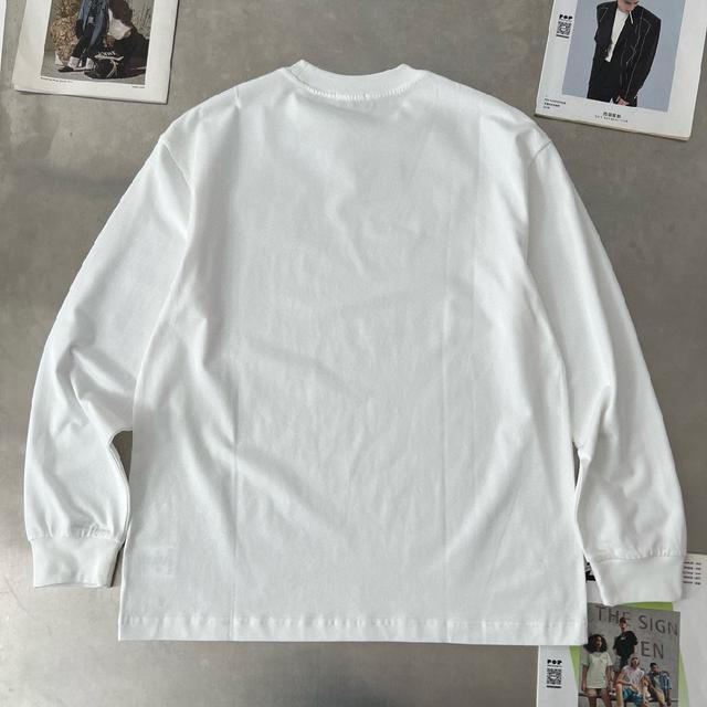 LOGO圆领卫衣，定制品质双面运动棉，区别毛圈卫衣面料掉