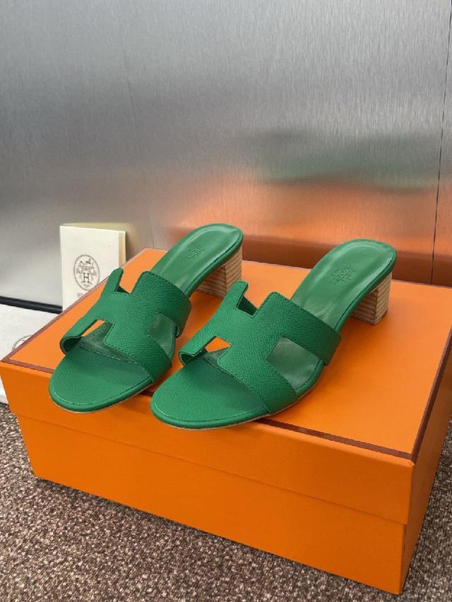 春夏经典款 Oran 拼色工字拖女鞋  H家粗跟圆头露趾果冻