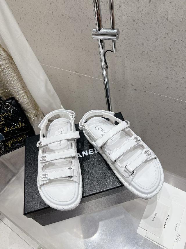 CHANEL·香奈儿 2025早春新款 小香菱格双钻扣魔术贴三带沙滩拖鞋凉鞋凉拖