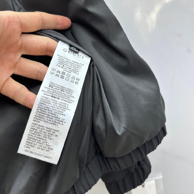 驰立领夹克外套，logo印花，秋季爆款外套，颗粒绒面料穿上就是舒适自