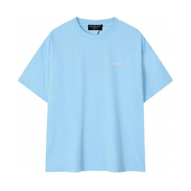 高级感十足，精梳紧密纯棉面料，舒适透气，碧纹染洗水，