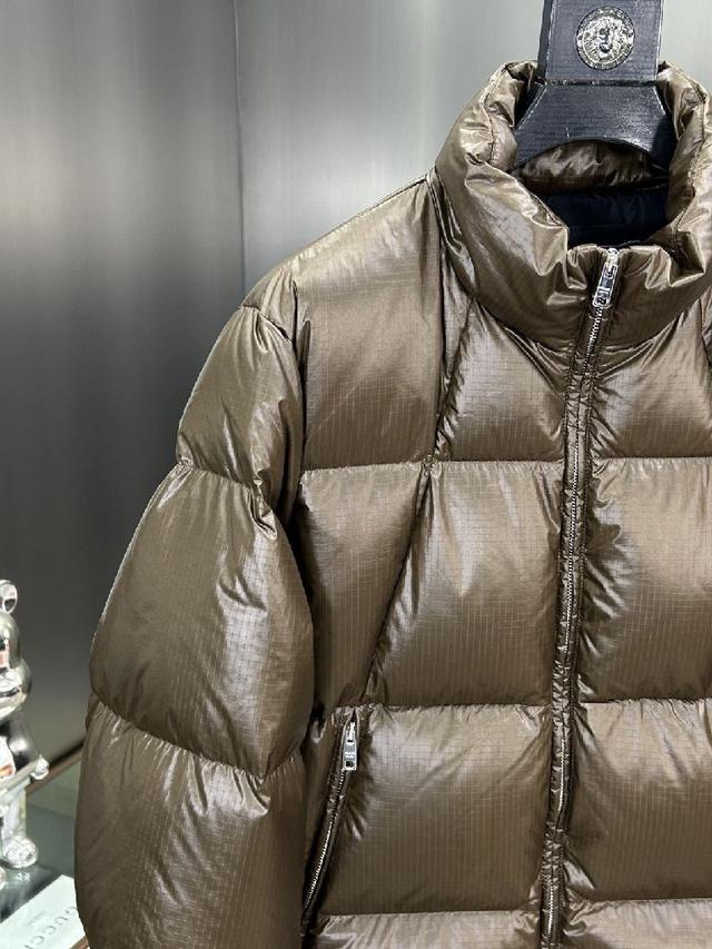 Moncler 2025最新款时尚设计师款羽绒外套❤️蒙口连帽羽绒服，