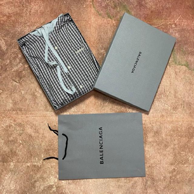 面料采用订染高密格纹面料 起订量1000米 螺纹 拼接针织面料8条布起订