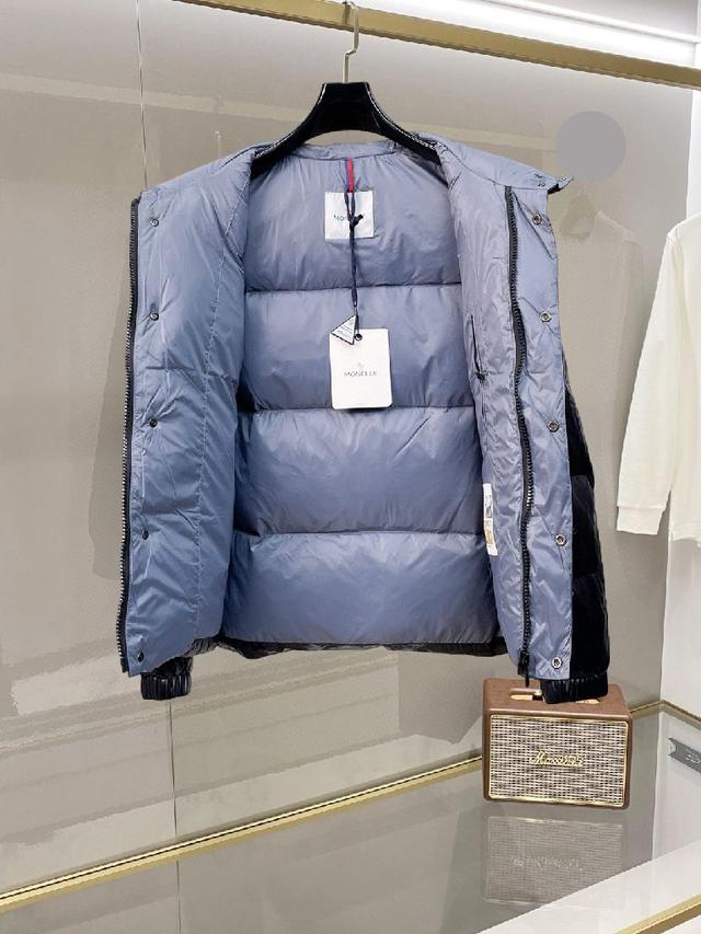 2025秋冬新款羽绒服。这款号称羽绒服届最贵的，全部90绒的