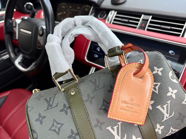 新款 “ Louis Vuitton”lv单肩包💼  路易威登邮差包斜