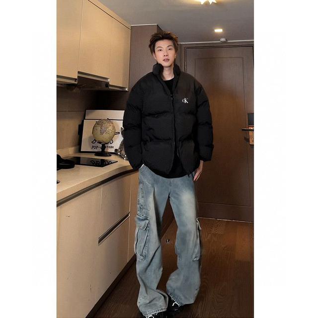 整件衣服完全塞的满满当当  冬日站在大雪中也完全没有感觉