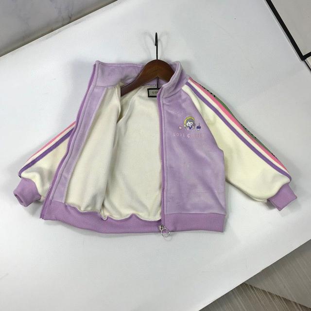 Gucci 古驰，高端童装，女童套装，拼接彩条卡通图案金丝绒加绒套装