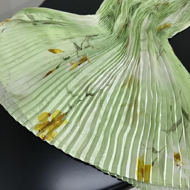 24春夏新品Lilies 印花褶裥半身裙 定制Lilies印花科技绉纱