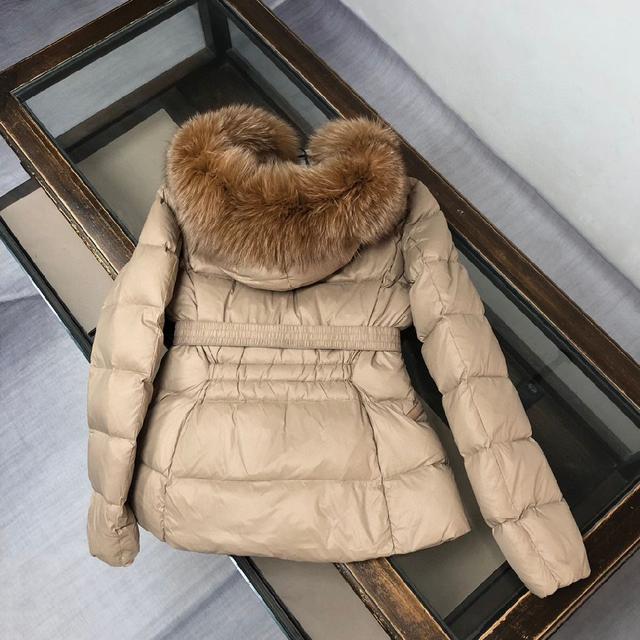 蒙口 Boed 短款收腰狐狸毛领羽绒服 经典款🌟原版打造1:1