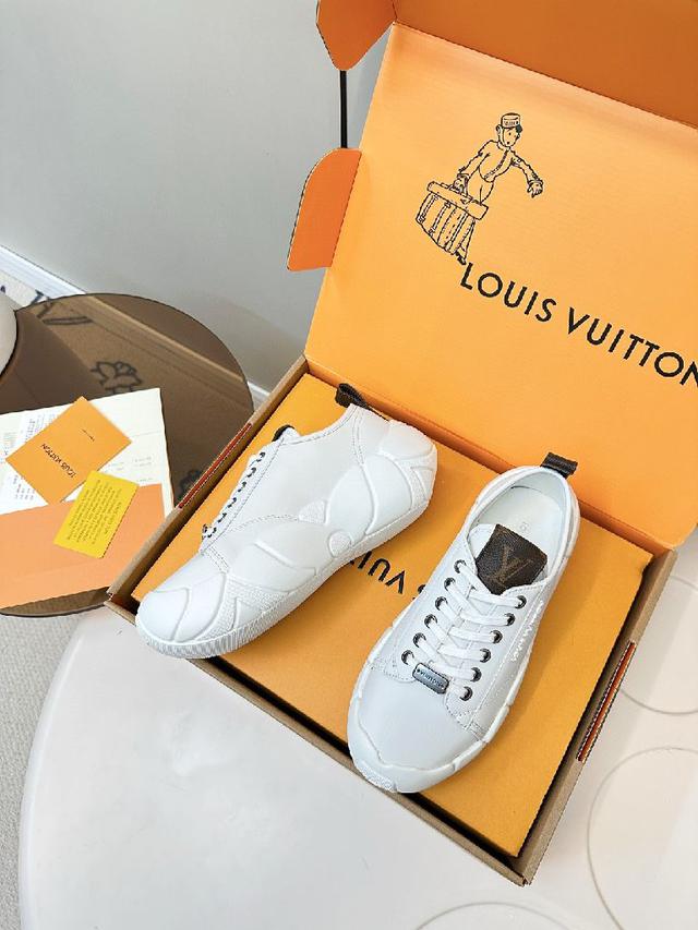 母骑士靴这款骑士靴真的是帅气时尚的