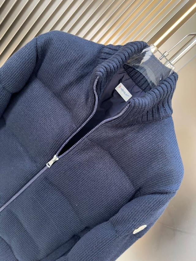 1V草间弥生联名波点系列连帽羽绒外套 满幅Monogram