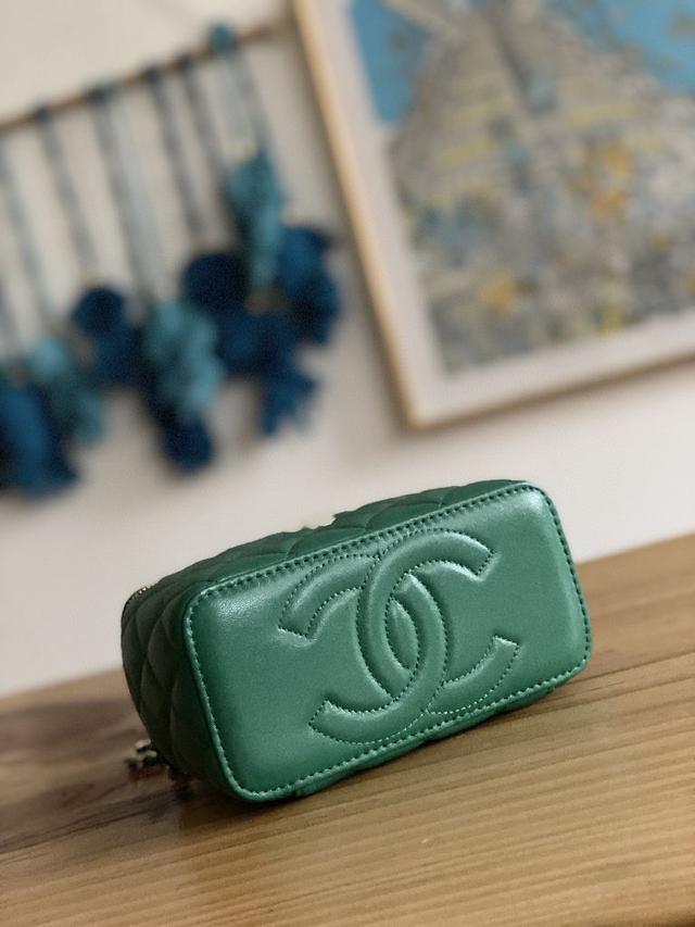 CHANEL：：．型号：92993尺寸：33CM：
