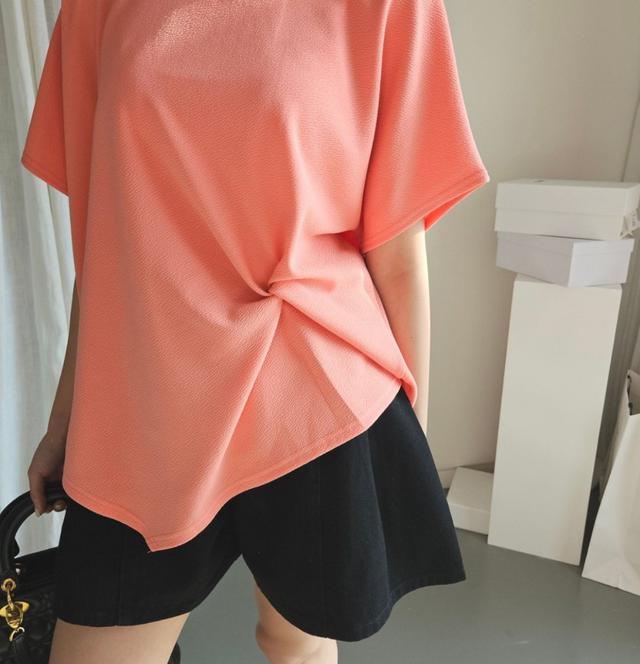 【預購商品】【0531結單】【批發】正韓不對稱扭結設計上衣 050302【正韓服飾】