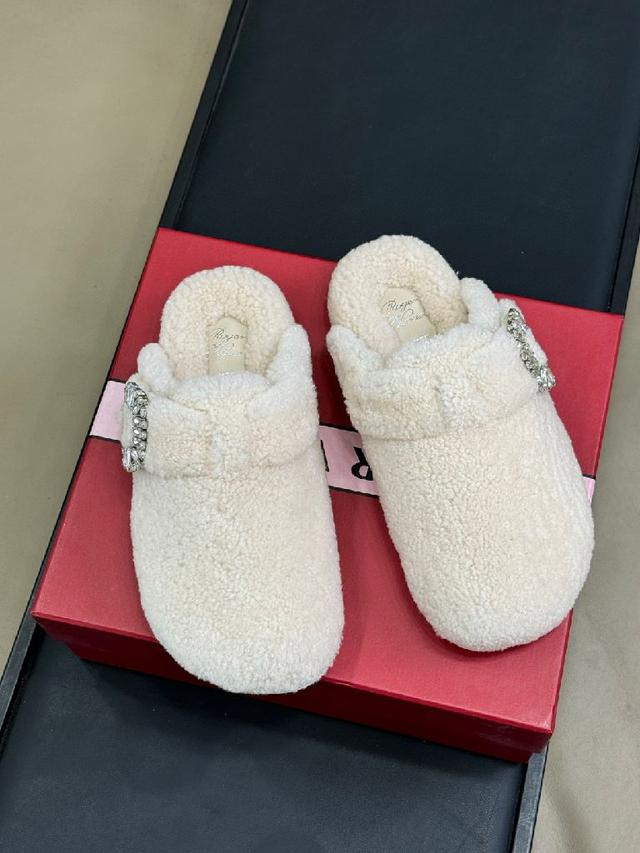 roger vivier fw25 new arrival～