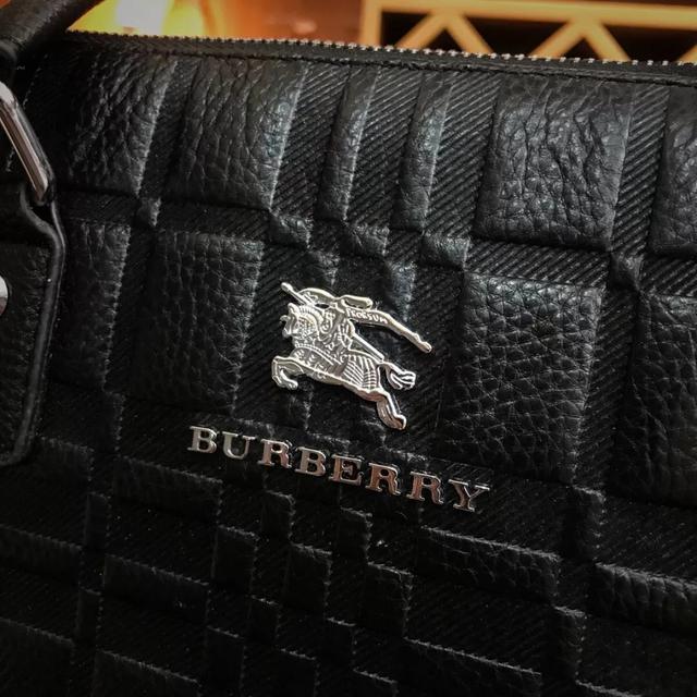 博柏利Burberry  英国奢侈品男公文包