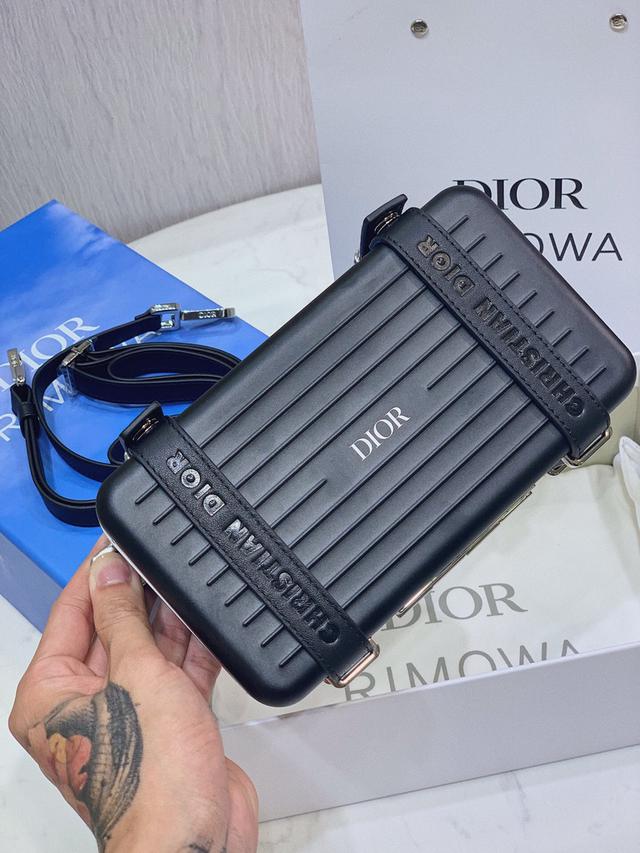 Dior限量款挎包