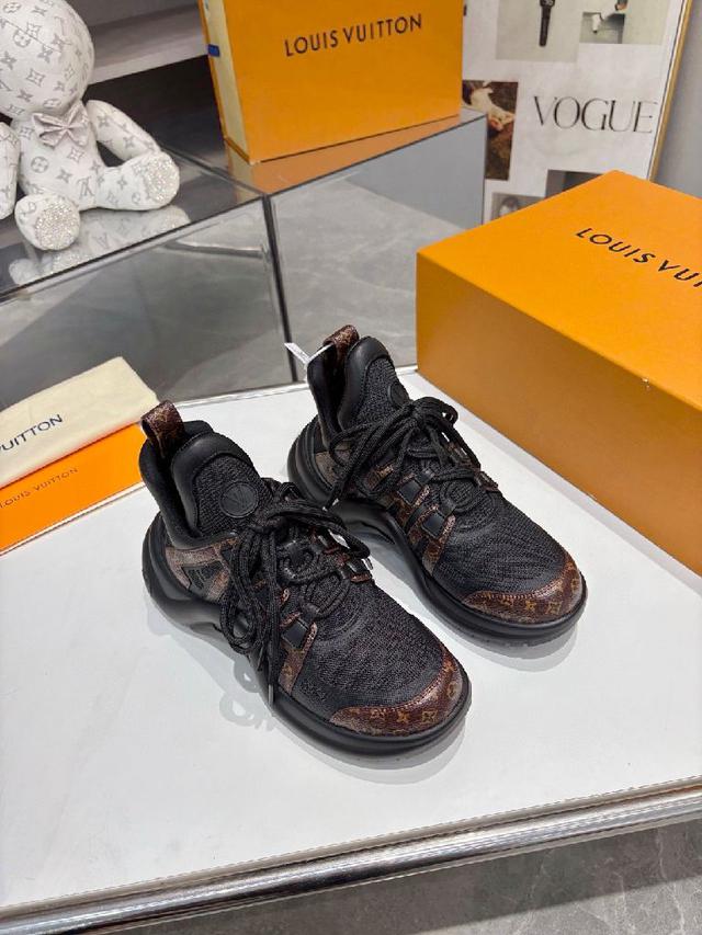 涂鸦运动鞋👟｜原版购入代购级别 -白色