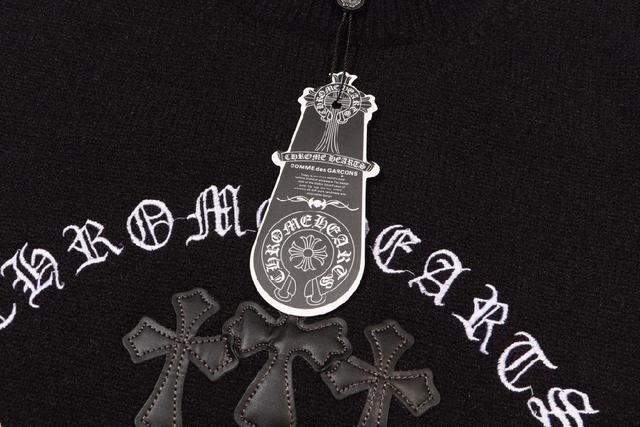 此款采用50羊毛50聚酰胺纤维26支双股混纺纱对板定染蓝色和红色