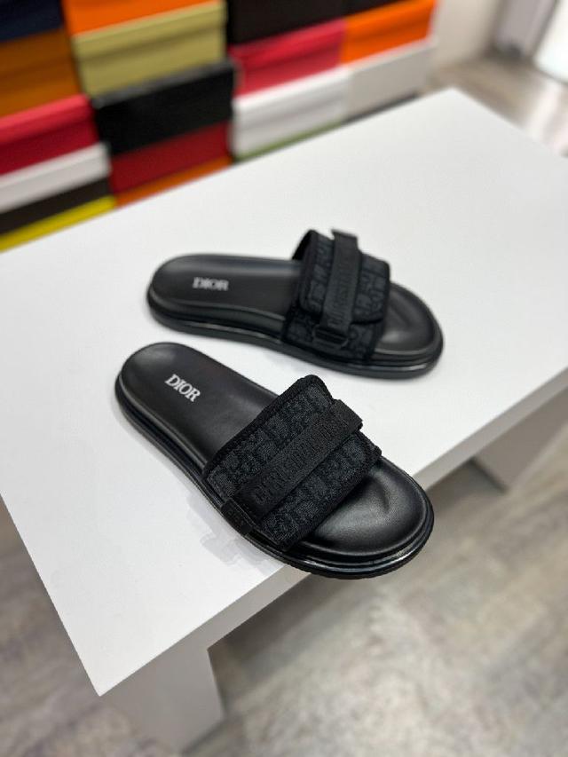 2024ss迪奥最新男款拖鞋必备。 Dior Alias男士真皮拖鞋