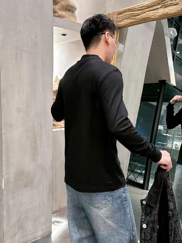 芬迪 秋冬季新款长袖T恤 打底衫必备 🆕采用优质棉质面料