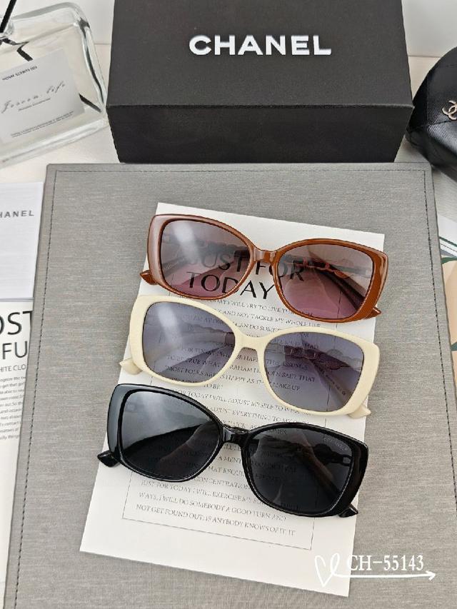 新款太阳镜明星同款，减轻强光负担，遮挡有害光线防辐射