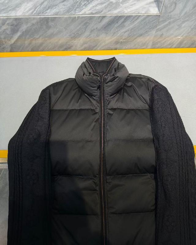 𝑪𝒂𝒏𝒂𝒅𝒂 𝑮𝒐𝒐𝒔𝒆｜加拿大鹅  黑标 街缝Logo标