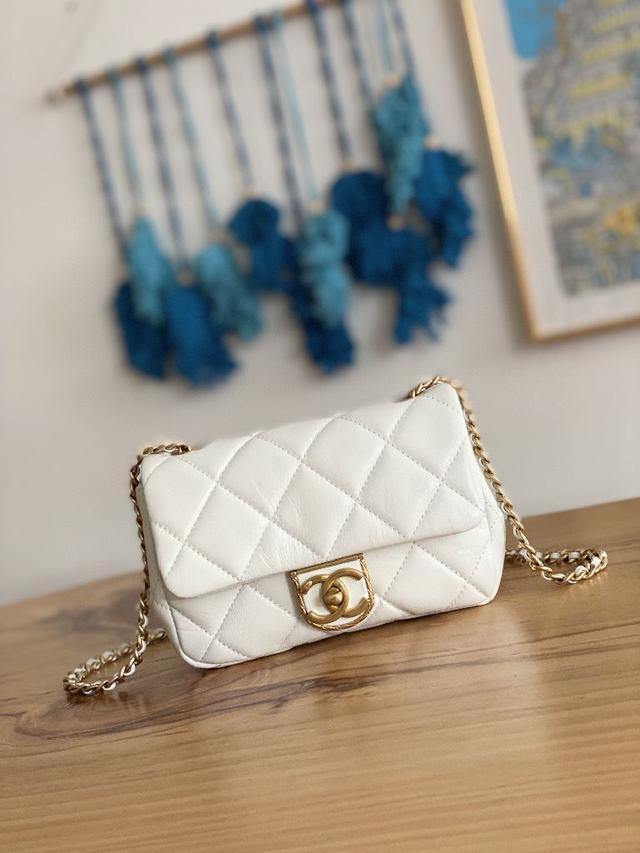 CHANEL：：．型号：92993尺寸：33CM：
