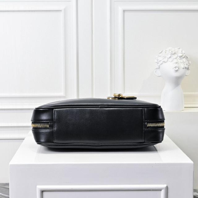 中号MiuMiu 2025新款中号挂饰款公文包已上线啦