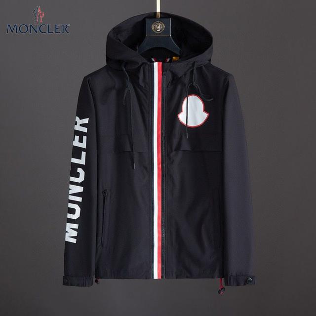 新款夹克外套，秀场新品‼品相非常完美，舒适保暖，三标