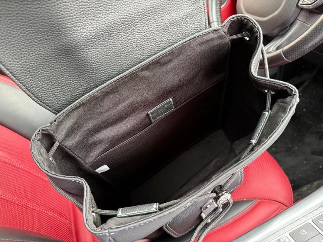 高端货‼️ 新款 “Door/迪奥”双肩包💼 DIOR迪奥 可调节肩带翻盖