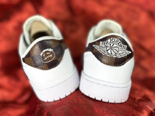 Rare Customized Air Jordan 1 TS倒勾