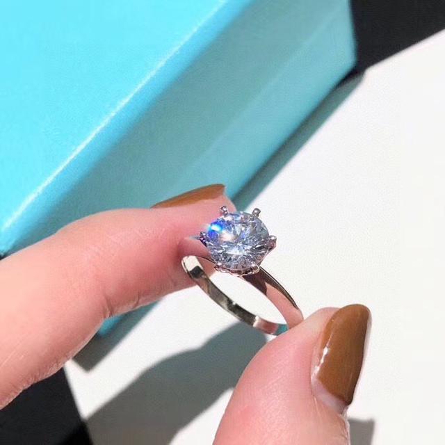 蒂芙尼六爪钻戒💍