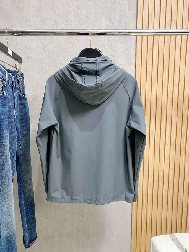 2025春夏新款男士防晒服轻薄外套，​独特订制防晒四面弹面料