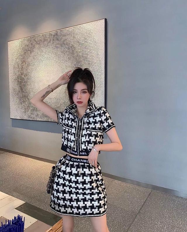 中古风香奈儿套装