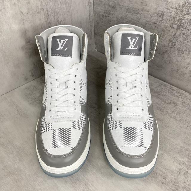 高帮运动鞋 Monogram 丹宁布取自可循环聚酯纤维