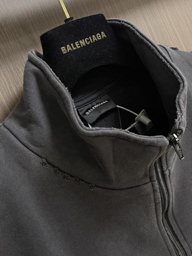 更是一件值得品味和收藏的“工业艺术品”。整体走线平直细腻