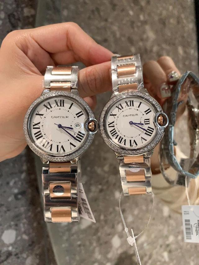 卡地亚蓝气系列 精致石英腕表 传统双针设计 星空运转