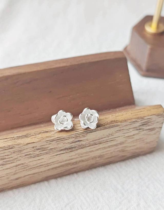 預購 純銀氣質山茶花耳環-7/9號中午12點結單