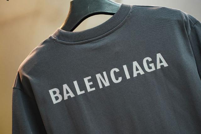 DIOR dior泼墨满印圆领短袖 采用280克32支双纱面料