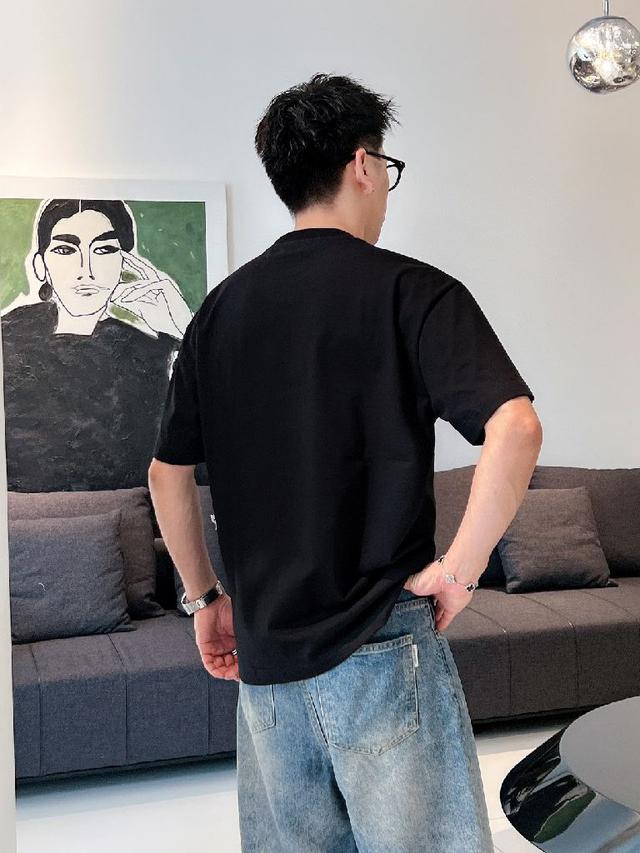 2025春夏新款首发专柜最新款短袖圆领T恤 高端订制 设计前卫时尚